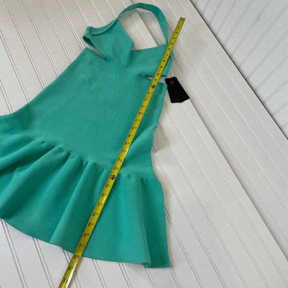 NWT Guess Green Scuba  Ruffled Hem Cut Out Mini Dress Size S - Picture 5 of 8